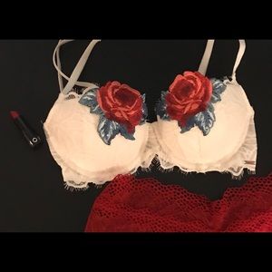 Rose and Lace Date Push Up Bra
